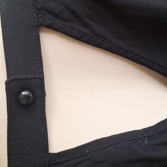 Bebop Be You Be Free Black Sleeveless Rayon Belted Romper, Size Large - Picture 5 of 9